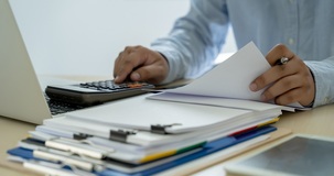 Pensione anticipata per chi fa lavori faticosi e pesanti: domanda entro il 1° maggio 2026