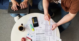 Forfettari alla cassa: è l'ora di pagare la flat tax. Saldo 2025 e primo acconto 2026 in scadenza
